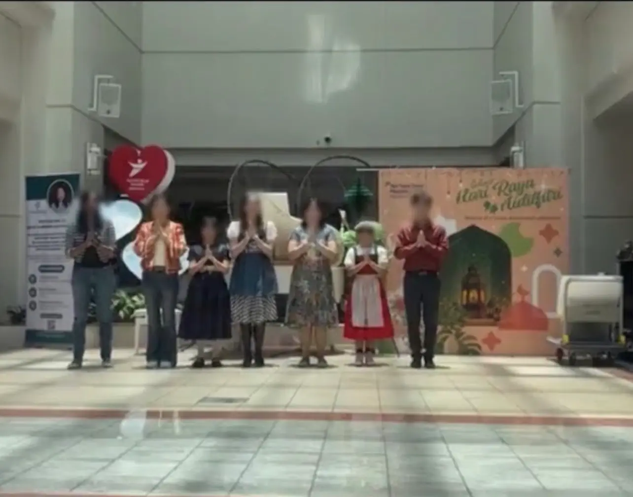 Vocalogy students performing beyond the studio